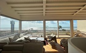 Penthouse On The Sea